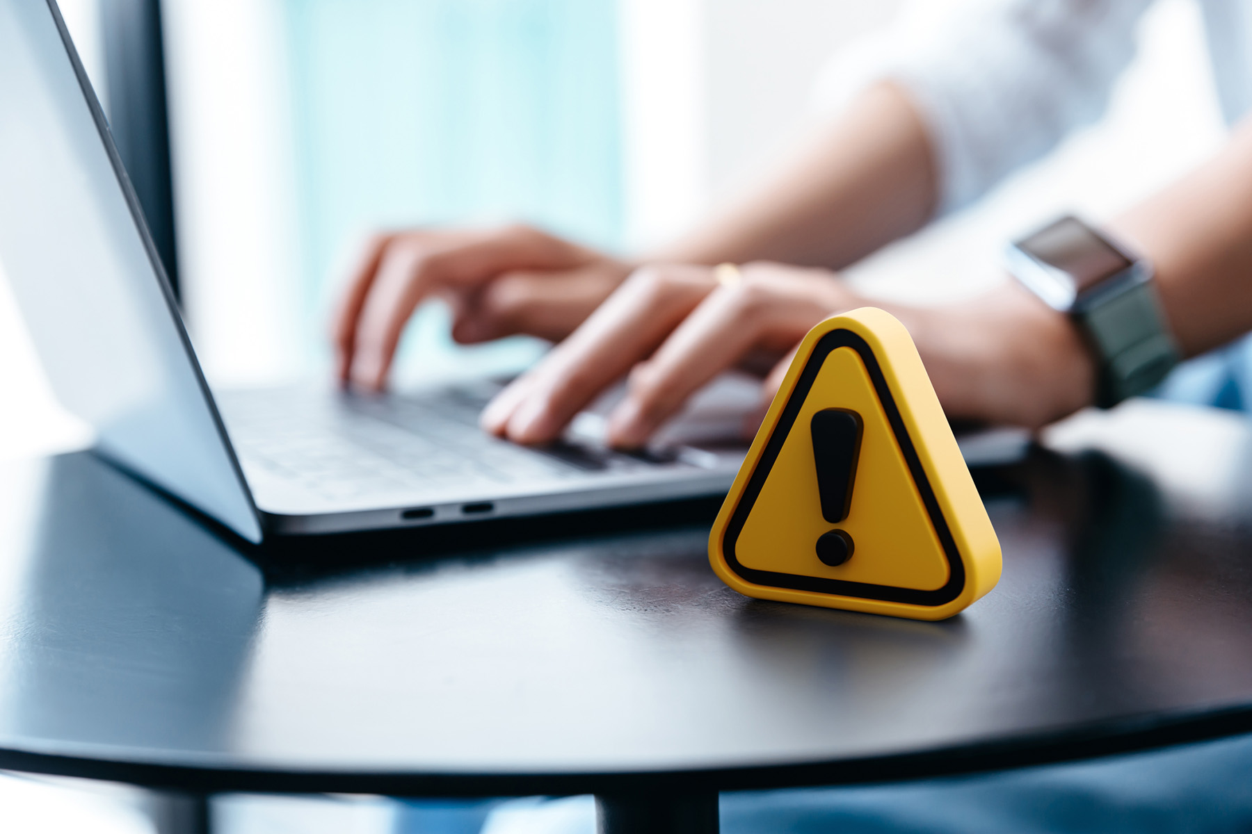 Cybercrimineel slaat 14 procent MKB-ers knock-out